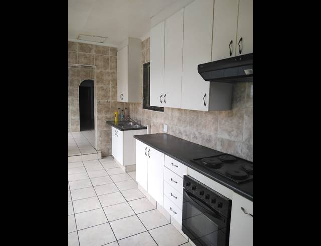 3 BEDROOM FREEHOLD FOR SALE IN ARBORPARK